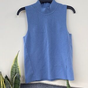 Banana Republic outfit Women's top and bottom